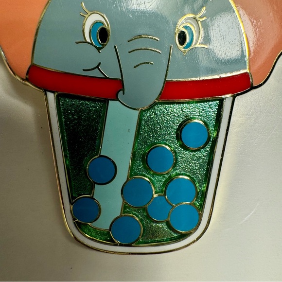 NWT. Disney Pin - Boba Tea Dumbo. featuring the adorable flying elephant - Picture 4 of 6